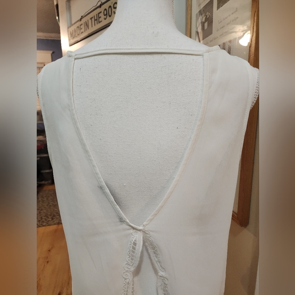 Milky Way Women's Open Back Sleeveless Crop Top - Picture 5 of 10